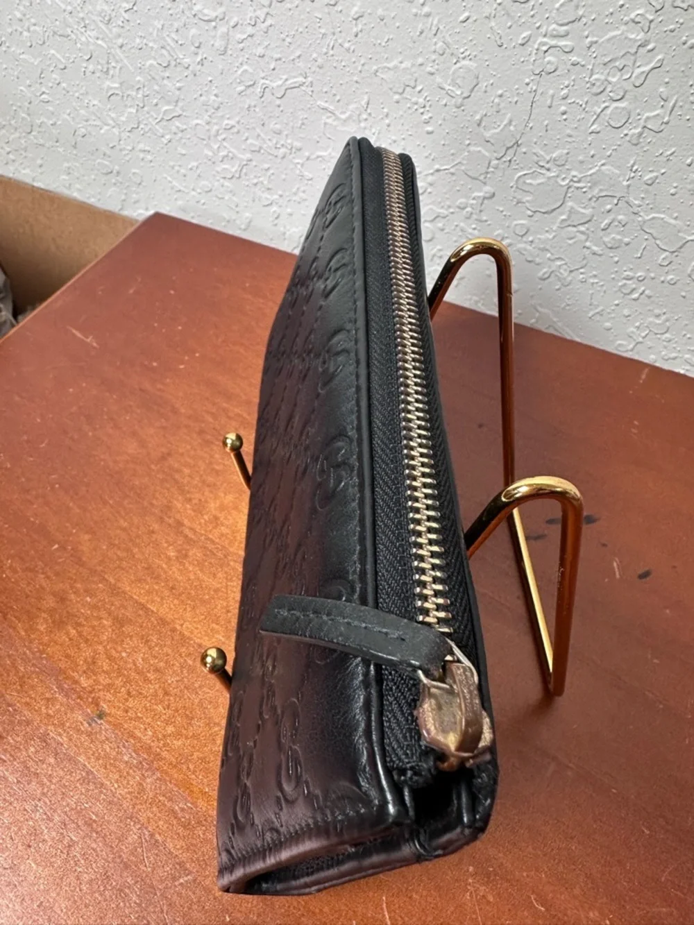 Gucci Guccissima Leather Zip Round Wallet - Picture 5 of 6